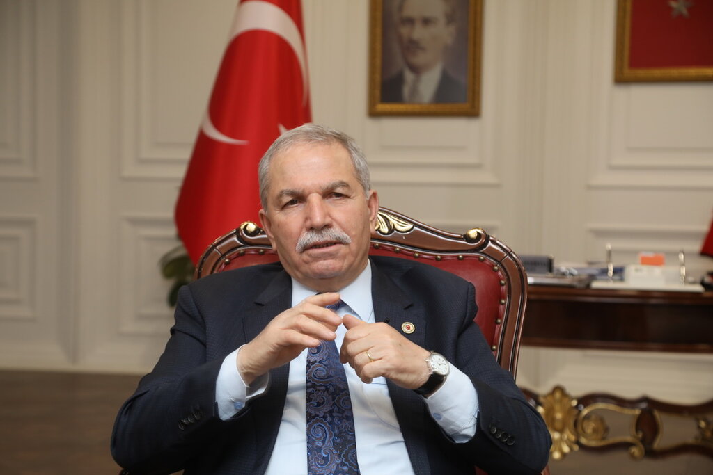 “Öğrencilerimize başarılar diliyorum”