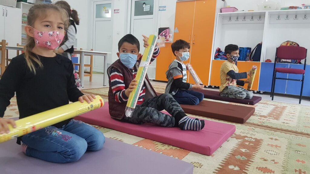 ALTINYAPRAKLI MİNİK ŞEN GEMİCİLER