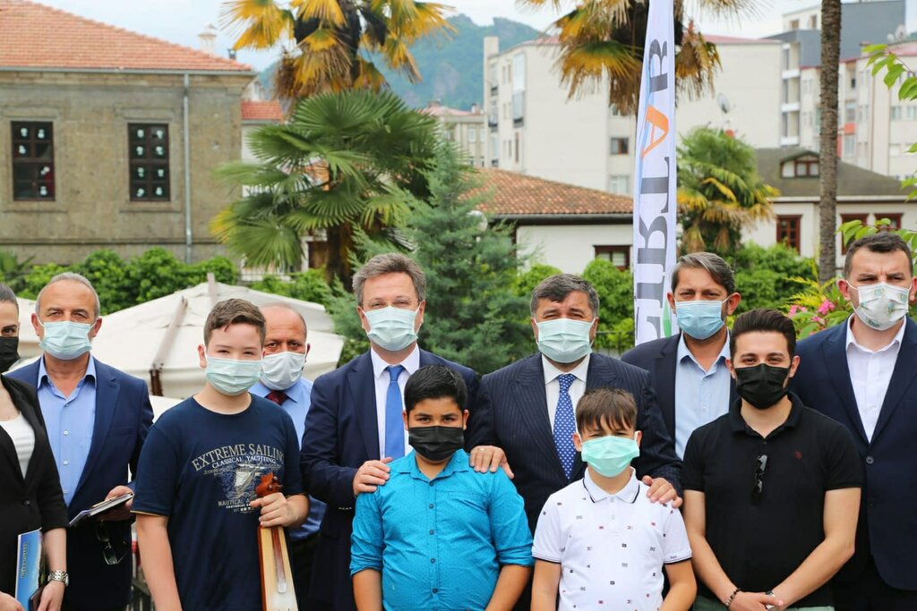 ŞENLİKOĞLU: “ANA EKSENİMİZ TURİZMİ DESTEKLEYİCİ PROJELER”