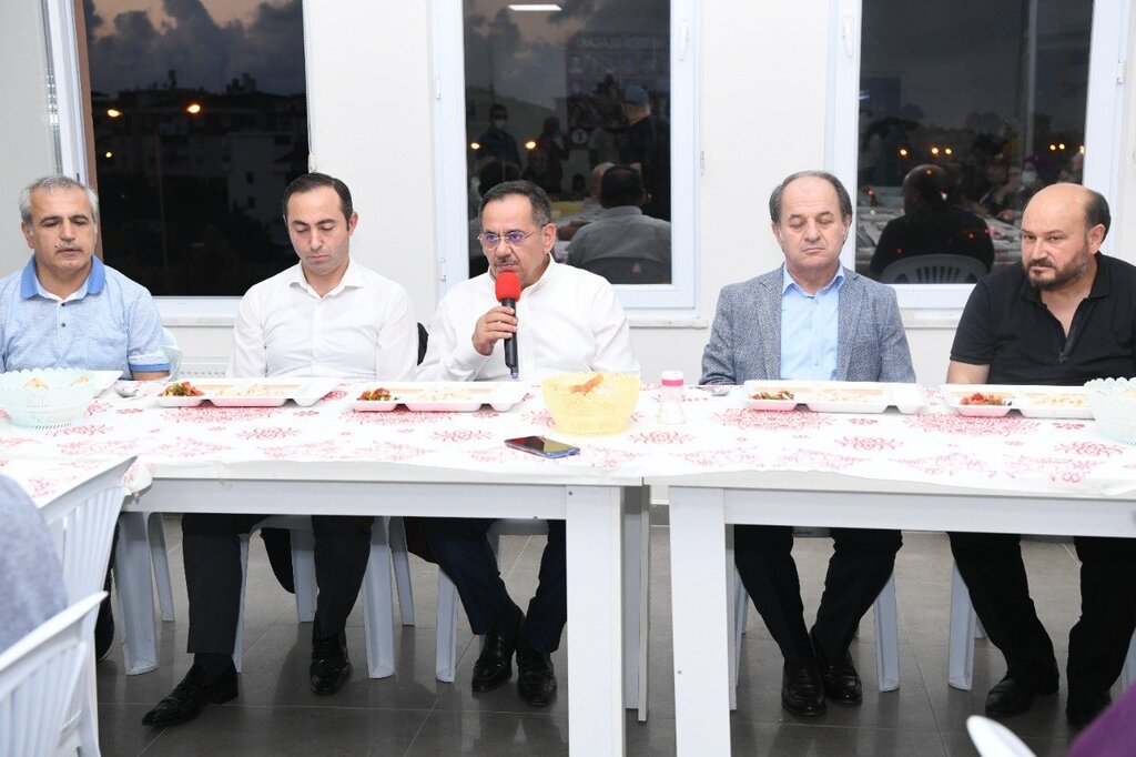 Başkan Demir Cem Evi’nde iftar yaptı