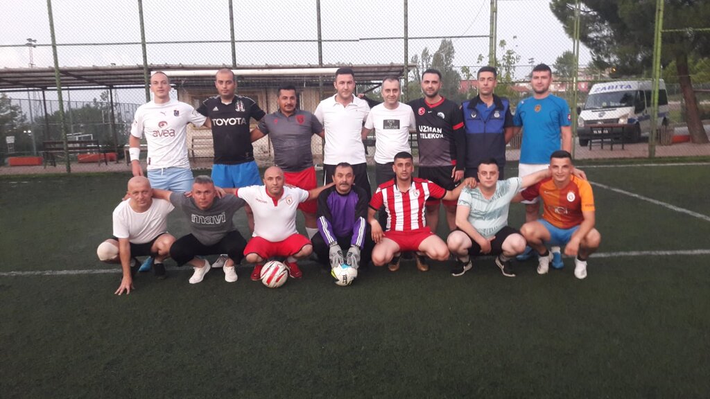İLKADIM BELEDİYESİ ZABITA PERSONELLERİNDEN FUTBOL TAKIMI