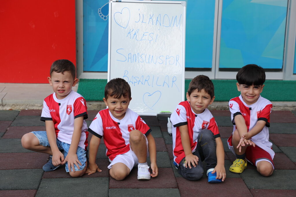 MİNİKLERDEN DESTEK...