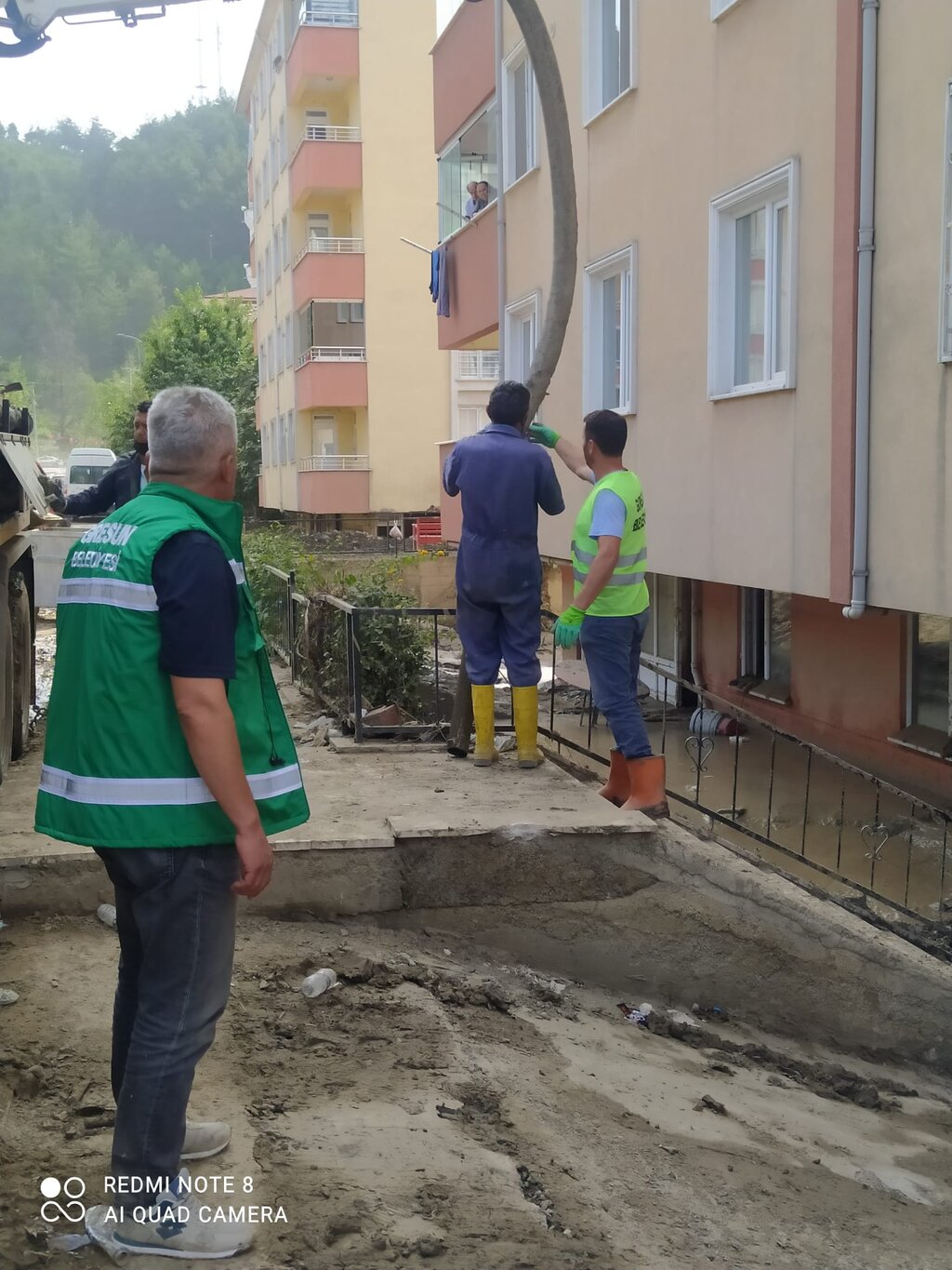 BAŞKAN ŞENLİKOĞLU, “YARALARI HEP BİRLİKTE SARACAĞIZ”