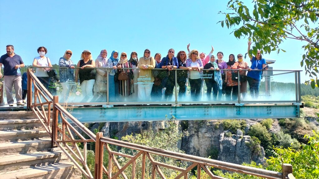 Kursiyer kadınlara ödül gezisi