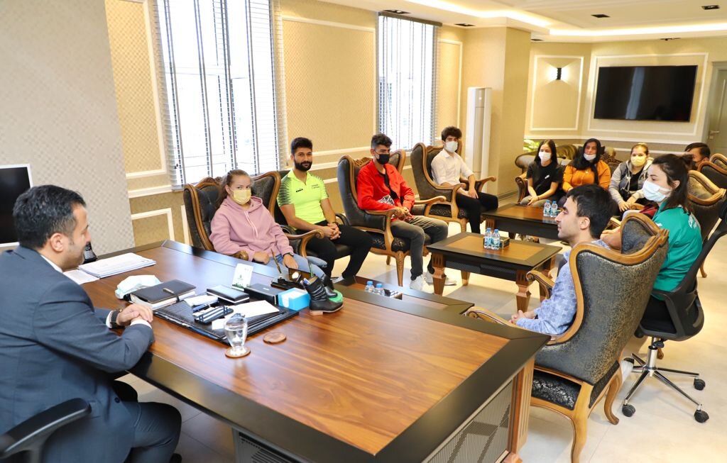 ÖĞRENCİLERDEN BAŞKAN DOĞAN’A TEŞEKKÜR ZİYARETİ