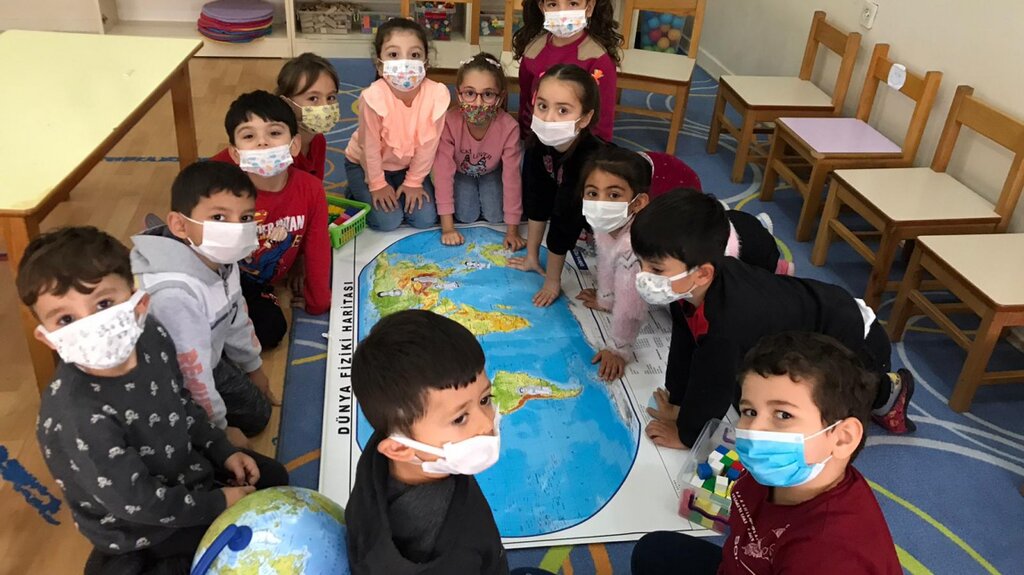 Cumhuriyet İlkokulu 1 Ekim Çocuk Hakları Haftası Panosu