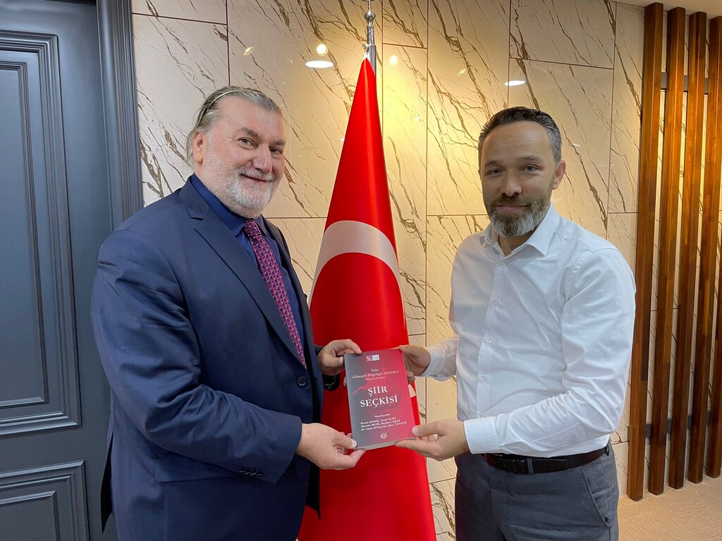 Samsun’lu Şair ve Yazar’dan Atakum İlçe Başkanına Ziyaret