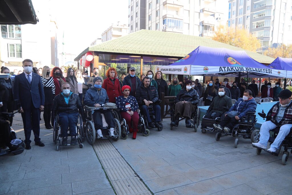 Başkan Deveci: “Engelleri dayanışmayla aşabiliriz”