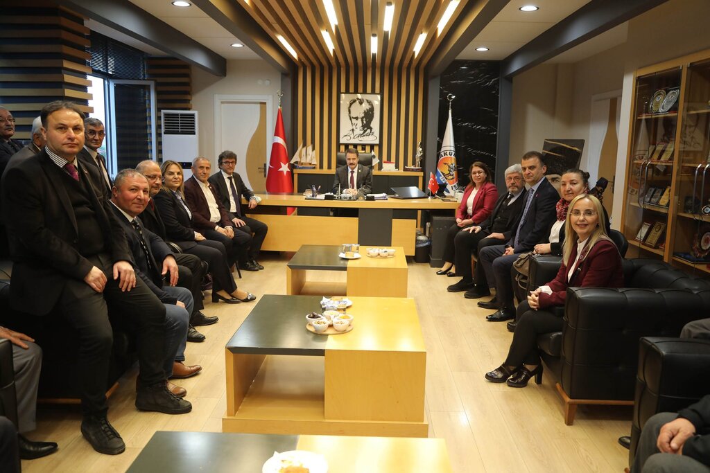 CHP’li heyetten Başkan Deveci’ye ziyaret