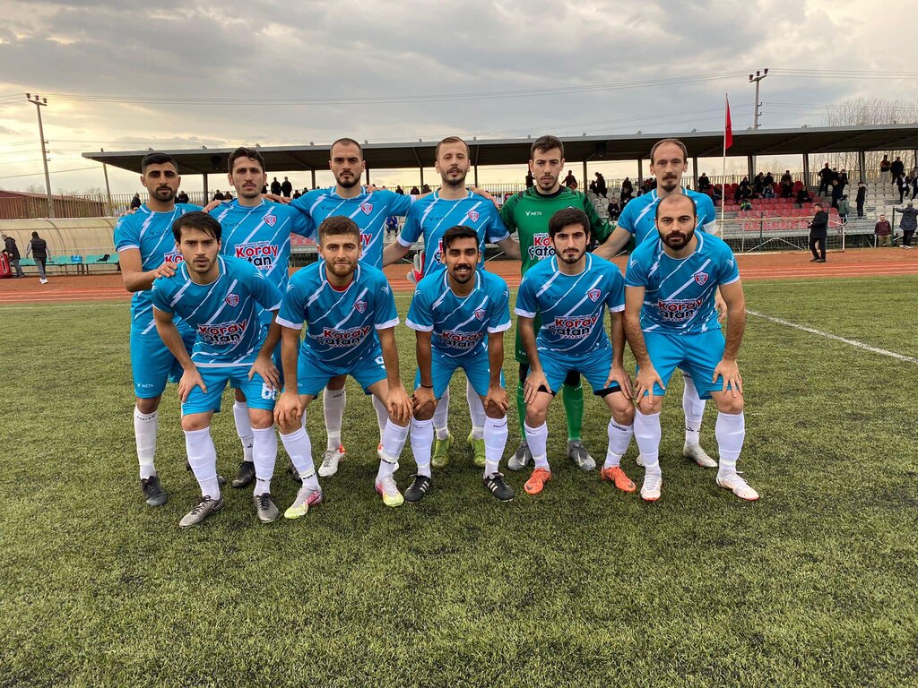 HACINABİSPOR ZİRVEYi SEVDİ