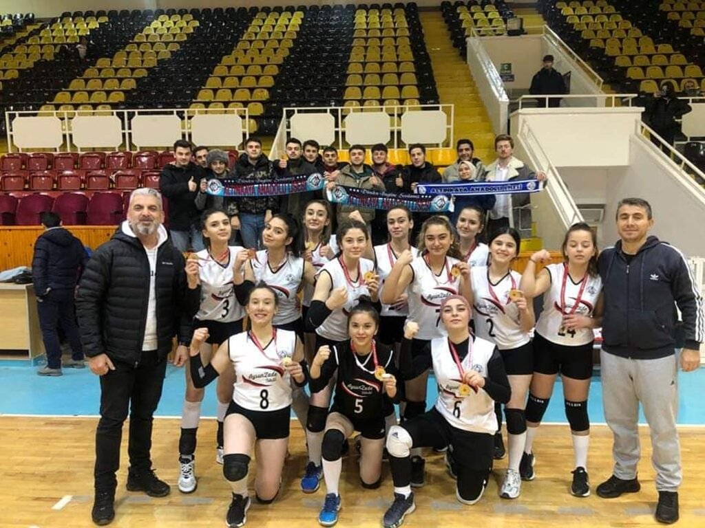 Bafra Atınkaya Anadolu Lisesi voleybol Takımı