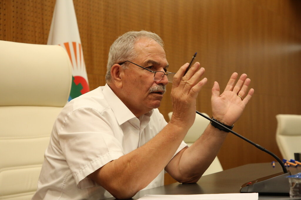 DEMİRTAŞ İLKADIMLI MUHTARLARLA BİR ARAYA GELDİ SORUNLARI DİNLEDİ