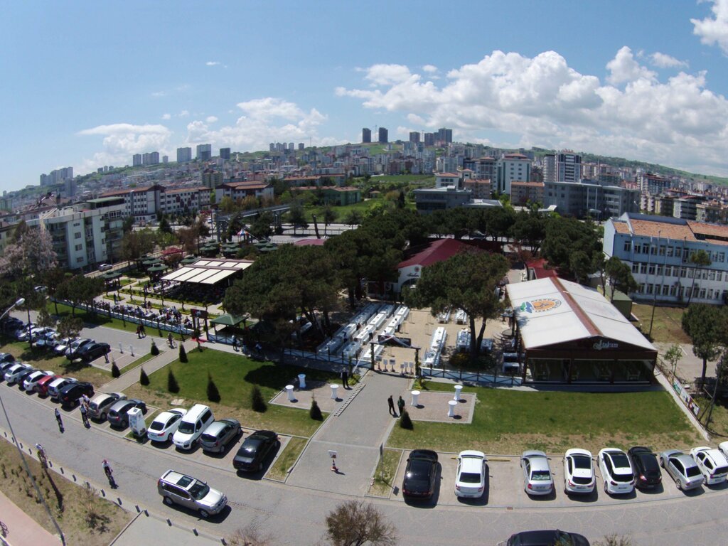 Atakum’un yeşil bahçesi beton doldu