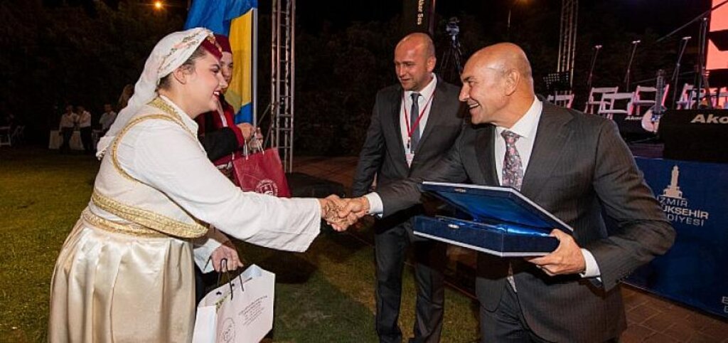 Bugün belediye başkanı olarak değil Arnavut Mustafa Çavuş'un torunu olarak aranızdayım