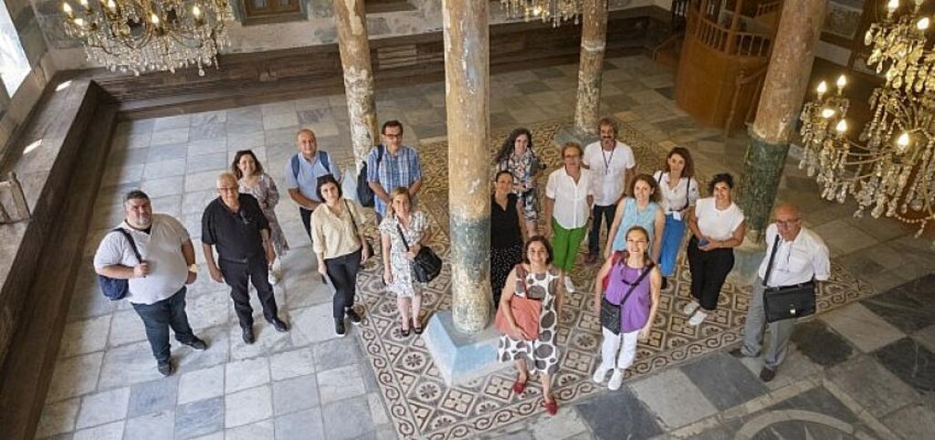 İzmir yine tarihe not düştü