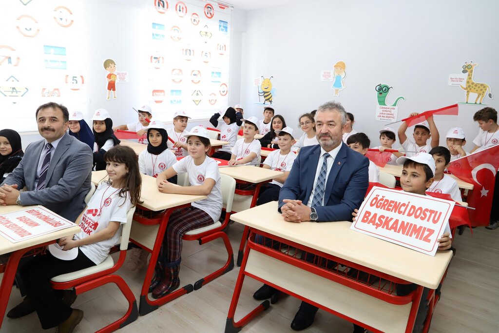 19 Mayıs Belediyesi Çocuk Trafik Eğitim Parkı Açıldı.