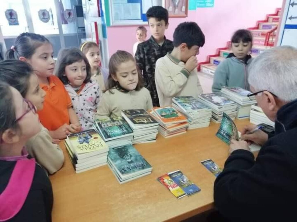 YAZAR YİĞİT'TEN İMZALI  ESERLER