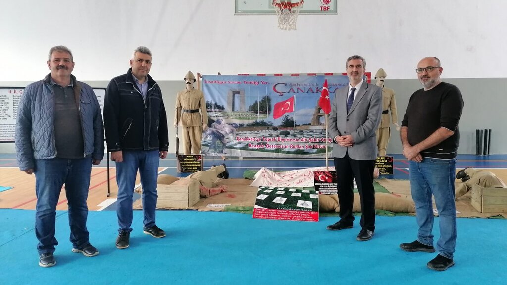 Onur Ateş Anadolu Lisesinin Ziyaretçiler vardı..