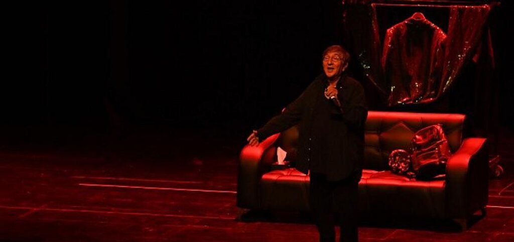 Ali Poyrazoğlu, festival için yazdığı oyunu “Şıngır Şıngır Beyoğlu” ile eşsiz bir gece yaşattı