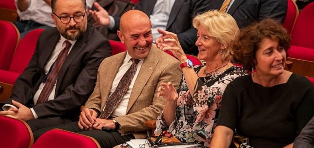 Amacımız İzmir'i gezegenimize yaraşır metropol haline getirmek