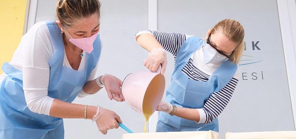 Ayvalık Belediyesi Mahalleevlerinde Üretilen Mis Kokulu Sabunlar Festivale Hazır