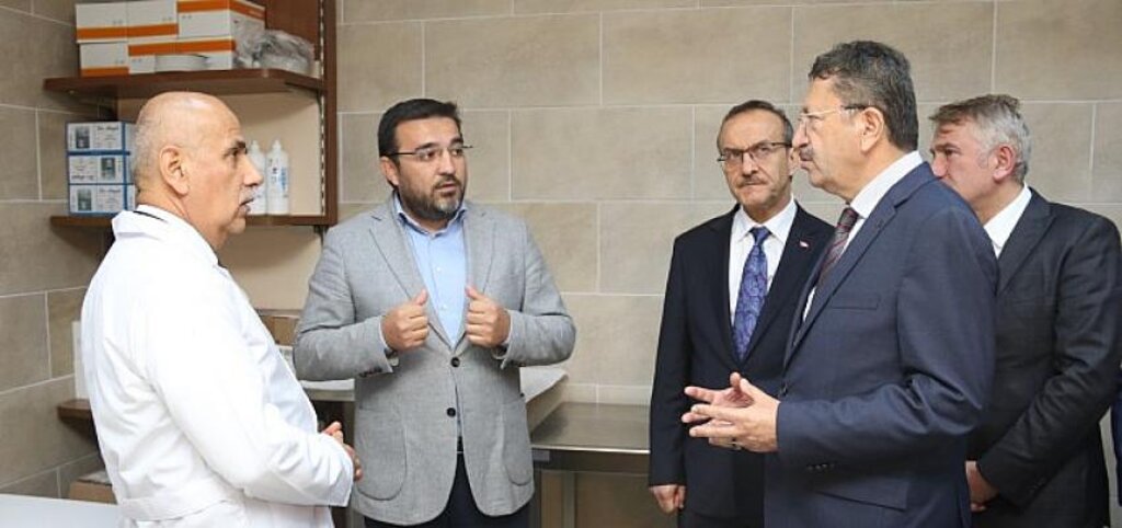 Bakan Kirişçi, Kocaeli'de Sokak Hayvanları Kasabasını ziyaret etti