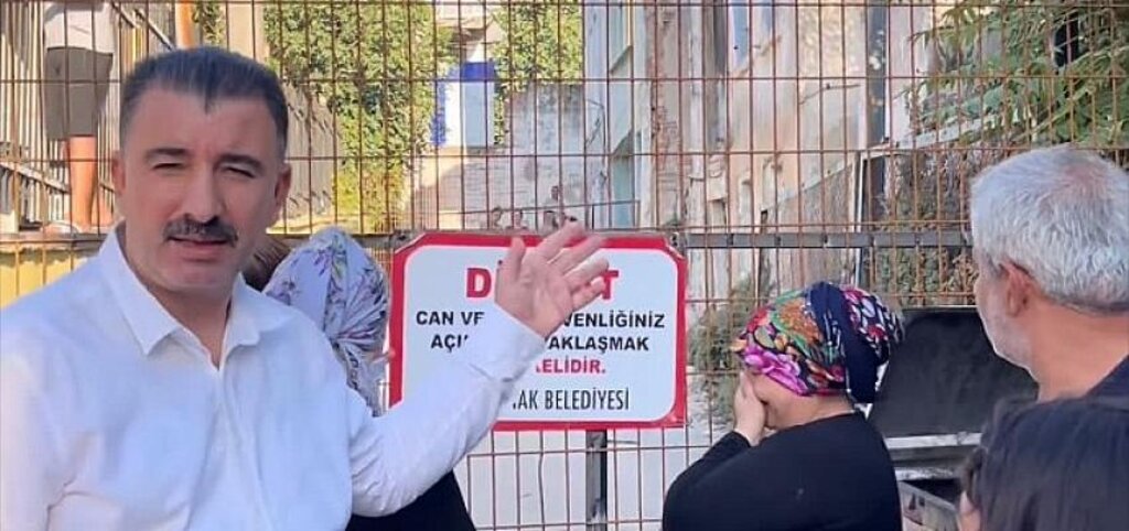 Başdaş : Biz Okul Yapıyoruz, Onlar Okul Yolunu Kapatıyor!