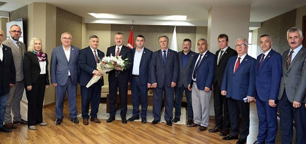 Başkan Büyükakın'a, ''19 Ekim Muhtarlar Günü'' ziyareti