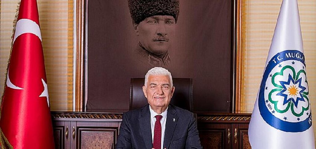 Başkan Gürün Cumhuriyet'in 99.yaşını kutladı