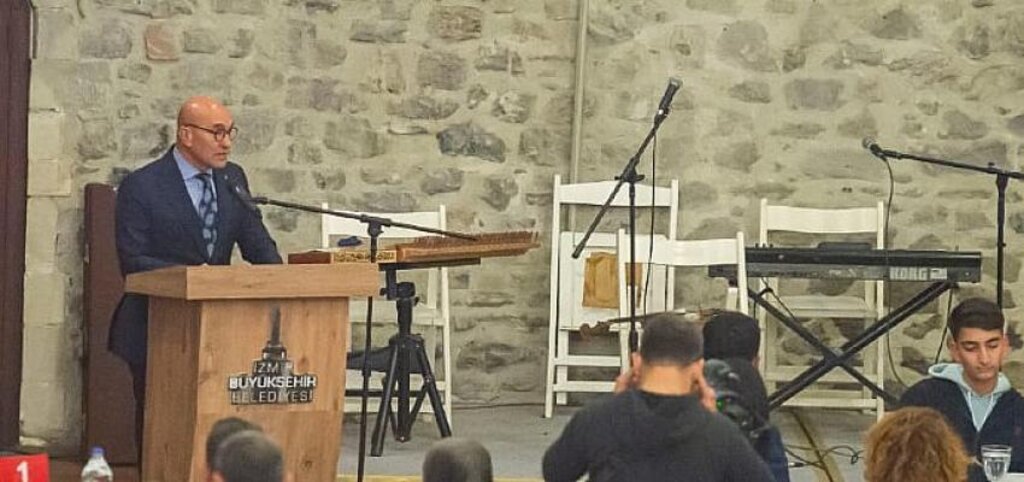 Başkan Tunç Soyer Büyükşehir'in din görevlileri ile bereket sofrasında buluştu