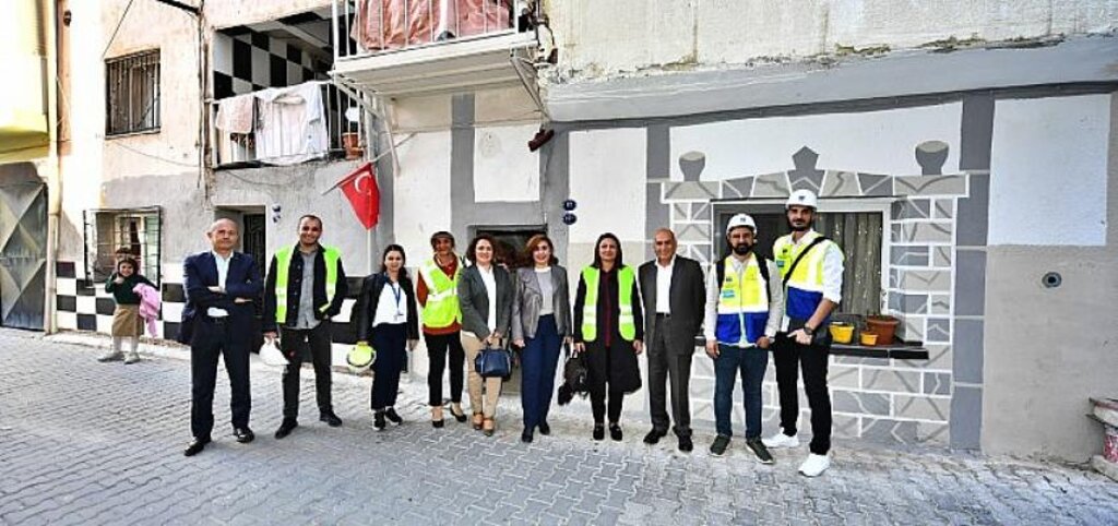 Bornova'da 62 bin bina inceleniyor