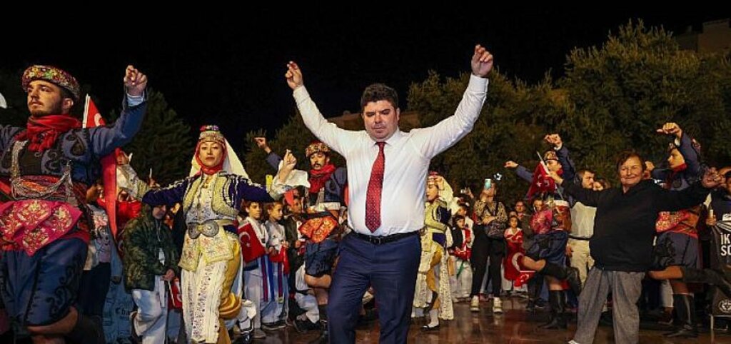 Buca'da 29 Ekim Coşkusu