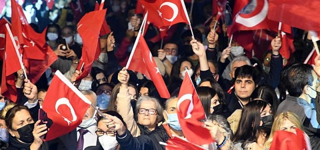 Cumhuriyetimizin 99. yılı Karabağlar'da coşkuyla kutlanacak