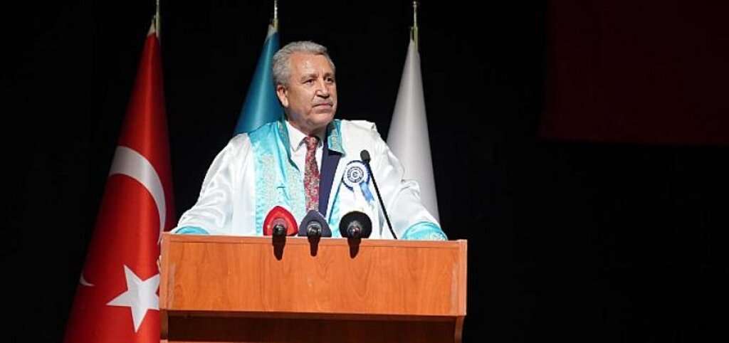 Ege, 20 alanda ilk 10 Türk devlet üniversitesi arasında yer alıyor