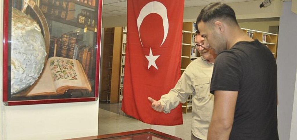 Ege'de “Cumhuriyet ve Atatürk Günleri Kitap Sergisi” açıldı