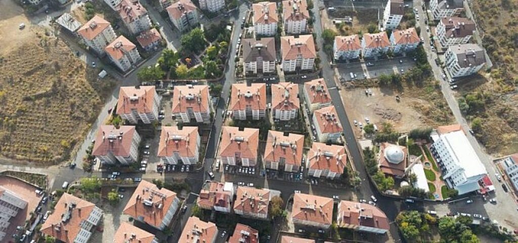 Esentepe Mahallesi'nde Sıcak Asfalt Çalışmaları Tamamlandı