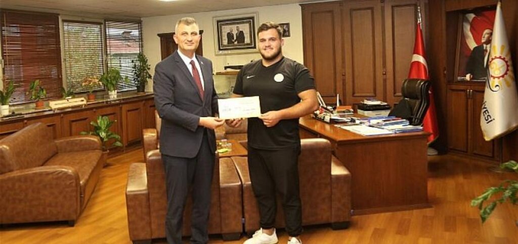 Gölcük'ün Gururu Yunus Emre Akman