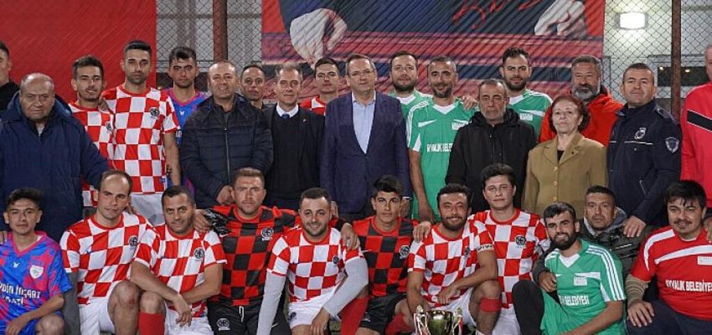 Kırsal Mahallelerarası Futbol Turnuvası’nda Cumhuriyet Kupası Tıfıllar’ın