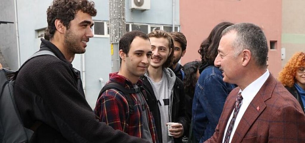 Kocaeli Büyükşehir'den Üniversite öğrencilerine büyük hizmet