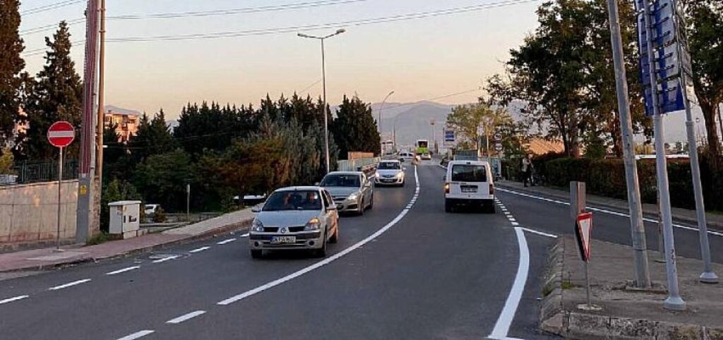 Kuruçeşme'de asfaltlamanın ardından yol çizgileri çekildi