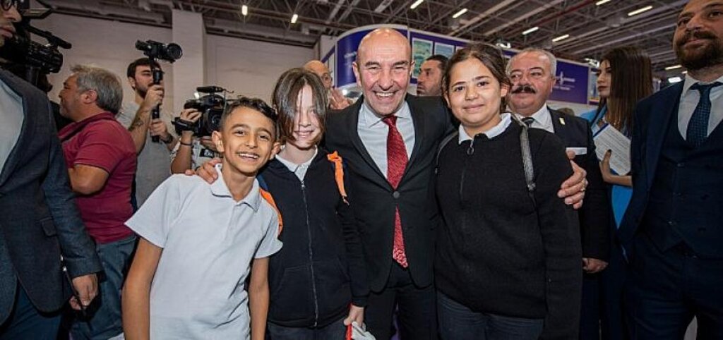 Soyer: İzmir'i büyük bir düşünce meydanı haline getirmek istiyoruz