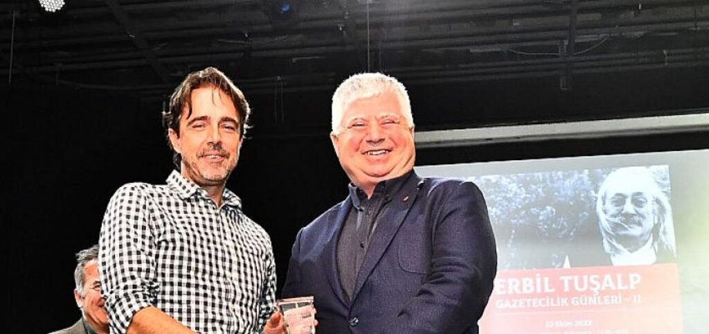 Soykan ödülünü Özuslu'dan aldı