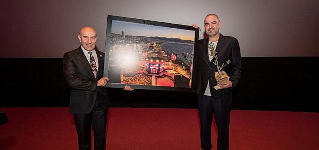 Tunç Soyer: 9 Eylül akşamı karanlığın içinden umut ışığını doğurduk