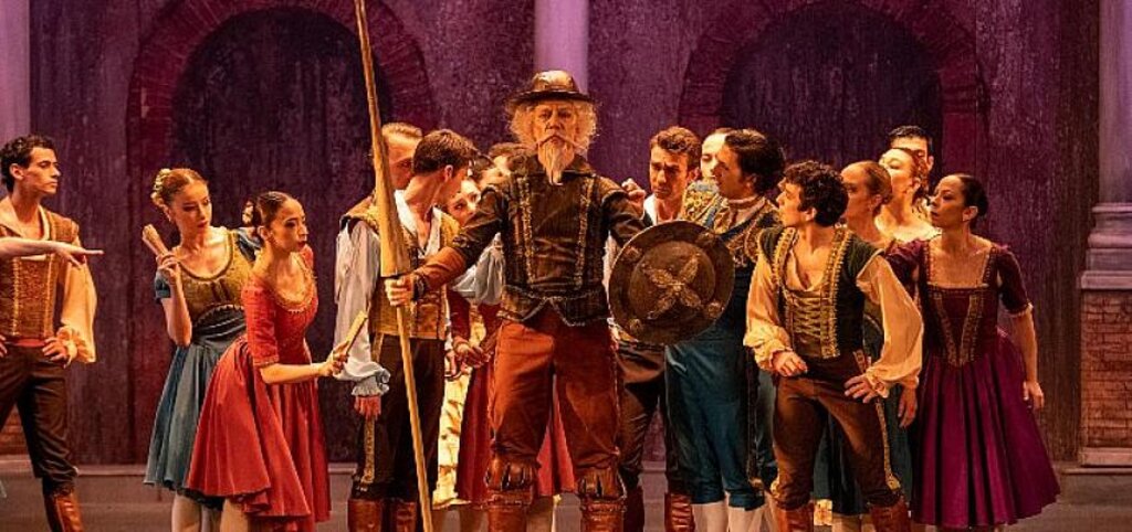 Yel Değirmenleriyle Savaşan Şövalye ‘’Don Kişot’’ AKM'de