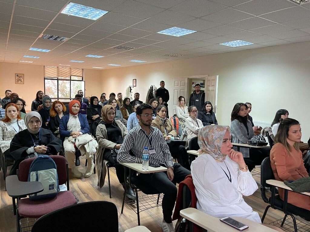 OMÜ’de Aile İçinde Şiddetle Baş Etmede Çözüm Önerileri Çalıştayı