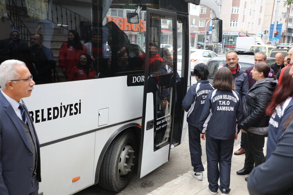 İLKADIM HALK OYUNLARI EKİBİ ŞAMPİYONLUK YOLUNDA