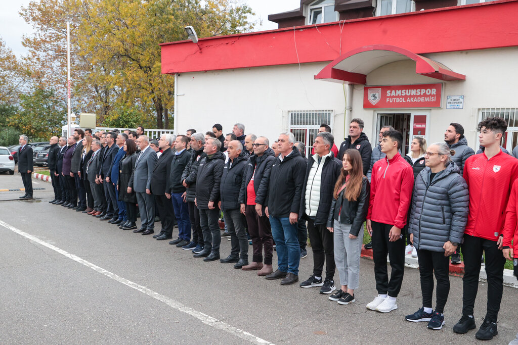 TAKIMIMIZ, 10 KASIM’DA ATATÜRK’Ü ANDI