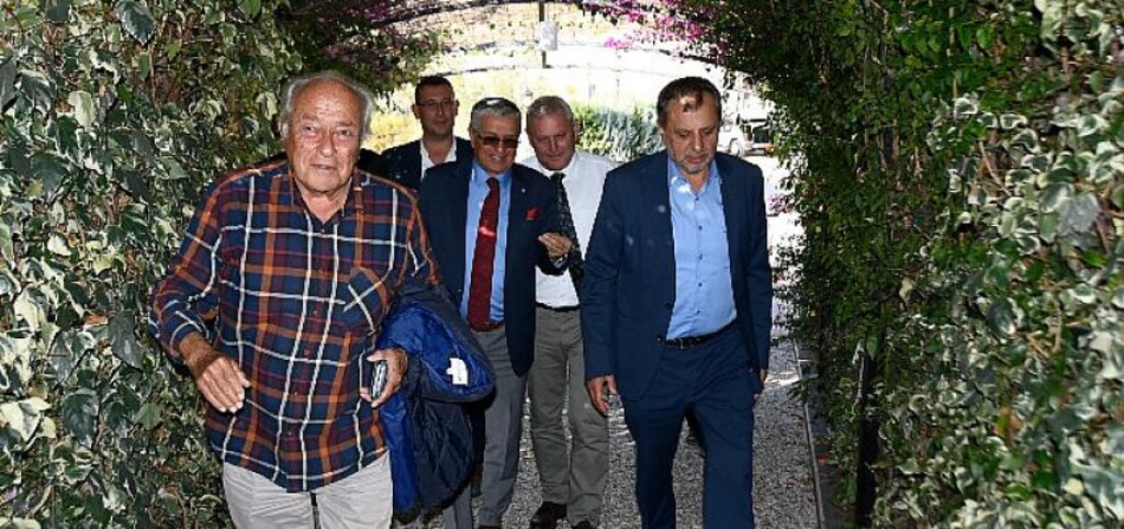 Başkandan hayırsever iş insanı Orduvar Akman’a anlamlı ziyaret