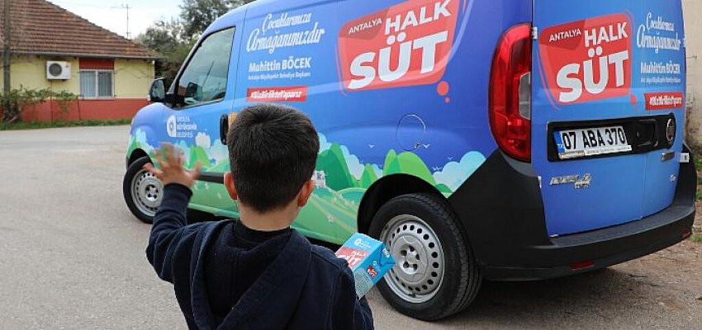 Çocuklar Halk Süt ile büyüyor