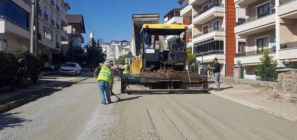 Gölcük Meriç Caddesinde üstyapı yenilendi